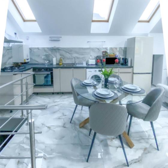 The Residence Of Silver Sky House 티미쇼아라 외부 사진